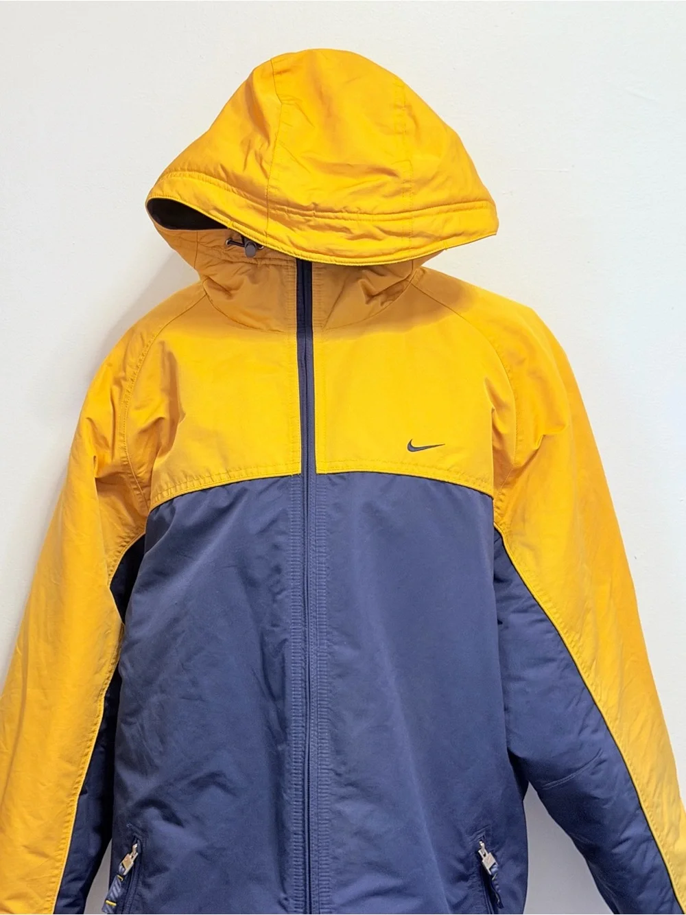 Nike Hooded Two-Tone Yellow and Navy Puffer Jacket Vintage X-Large